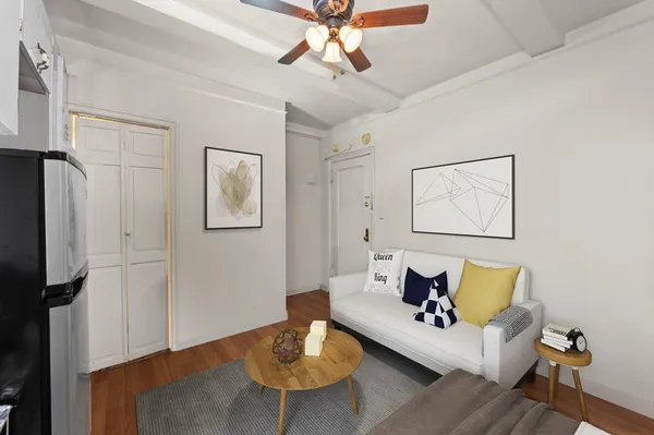 $299,000 | 325 West 45th Street, Unit 403A | Hell's Kitchen