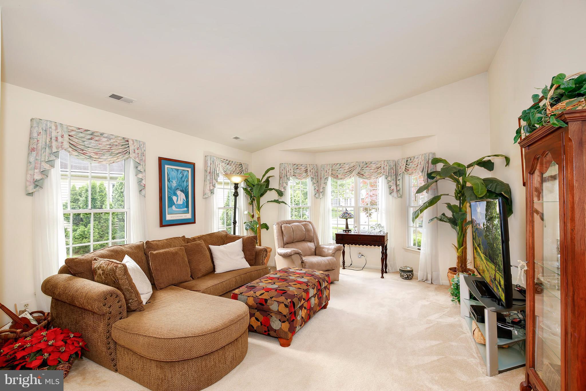 2507 Bollard Road Annapolis, MD 21401 - Photo 3 of 30 Living Room