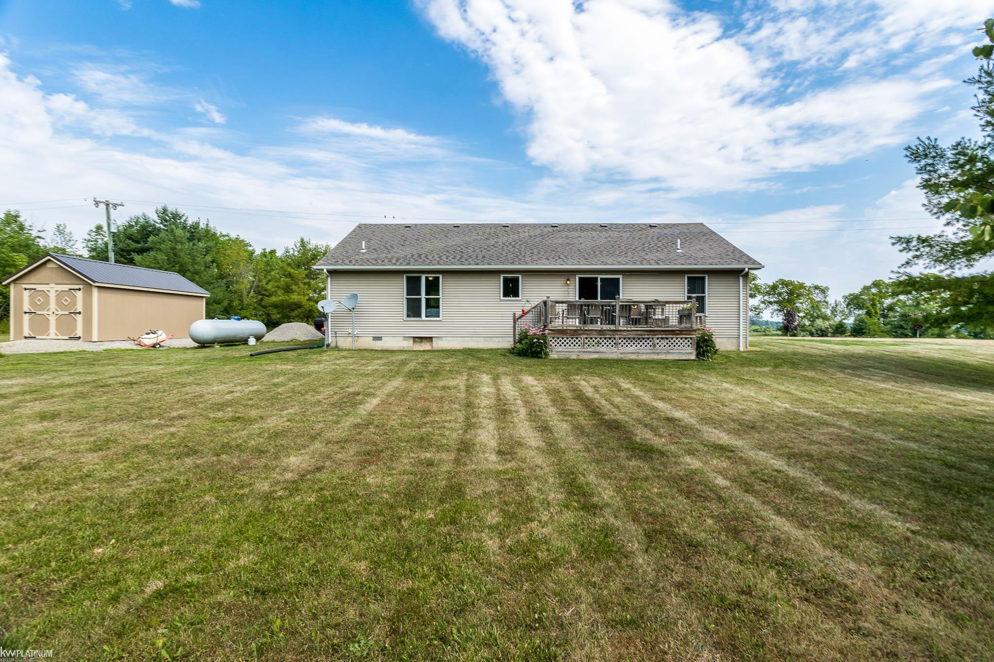 6700 Harrington Road Lexington, MI 48450 - Photo 4 of 19