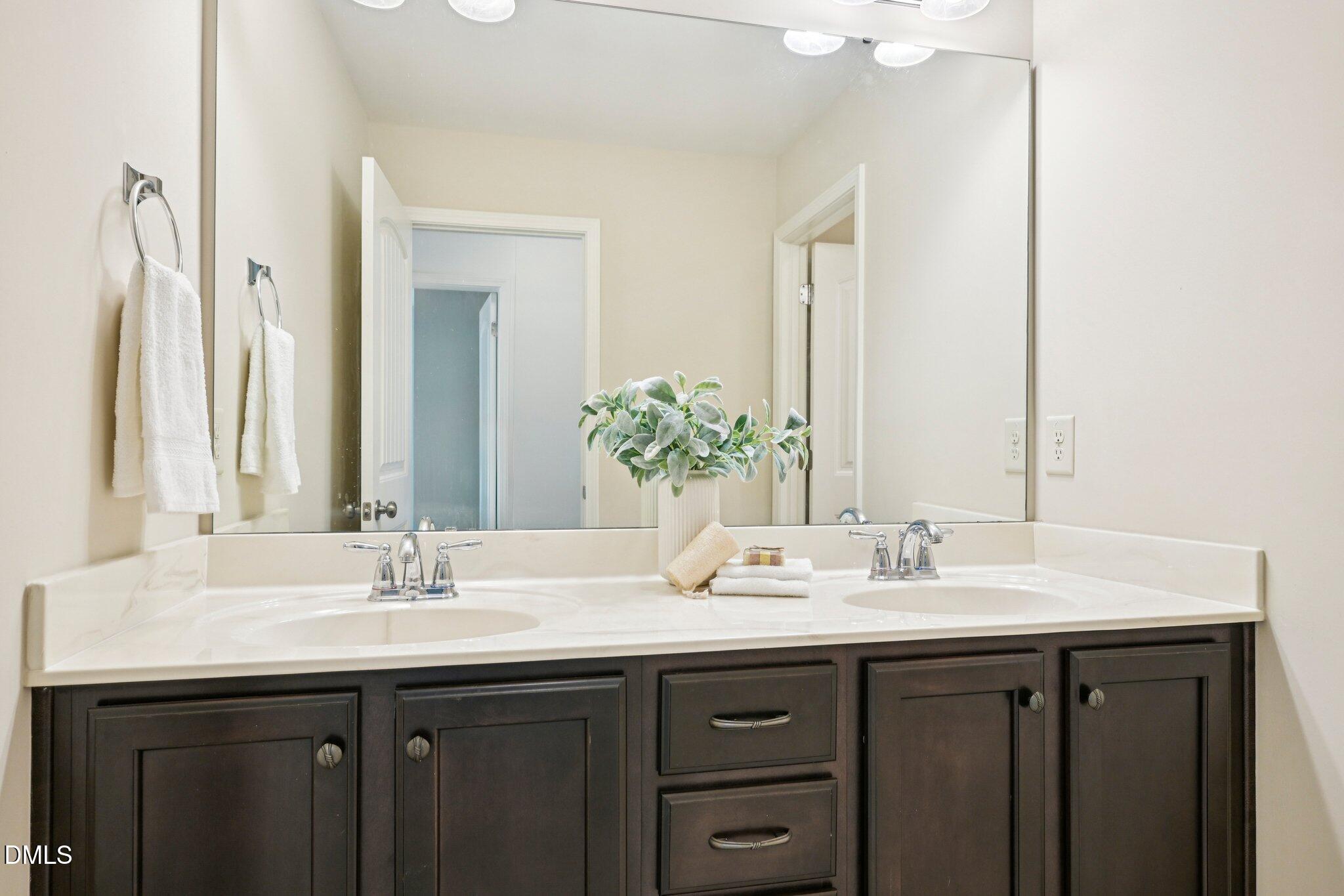 2414 Swans Rest Way Raleigh, NC 27606 - Photo 25 of 42 32-web-or-mls-Swans Rest Way-S1504-032