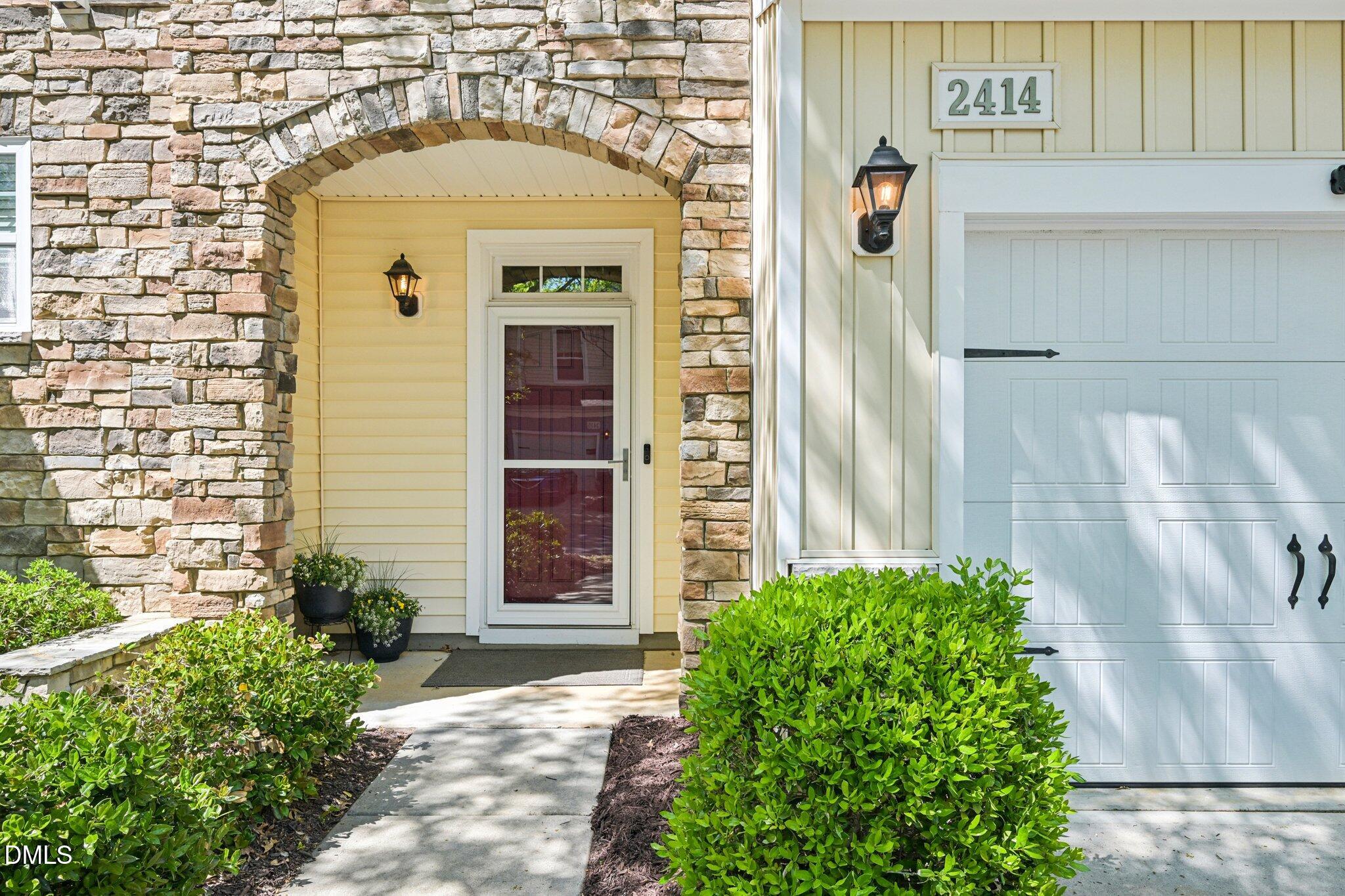 2414 Swans Rest Way Raleigh, NC 27606 - Photo 4 of 42 6-web-or-mls-Swans Rest Way-S1504-006