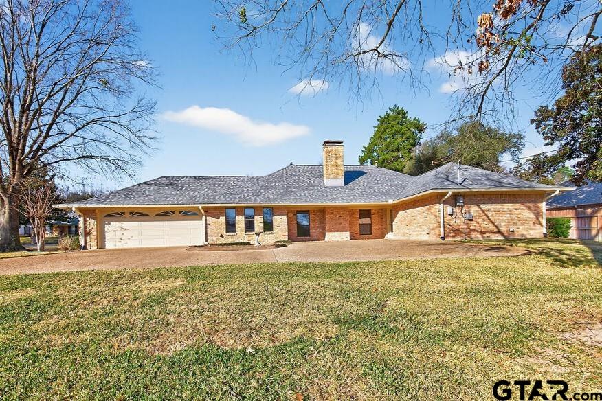 1111 Hillside Drive Athens, TX 75751 - Photo 20 of 20 front view of a house with a yard