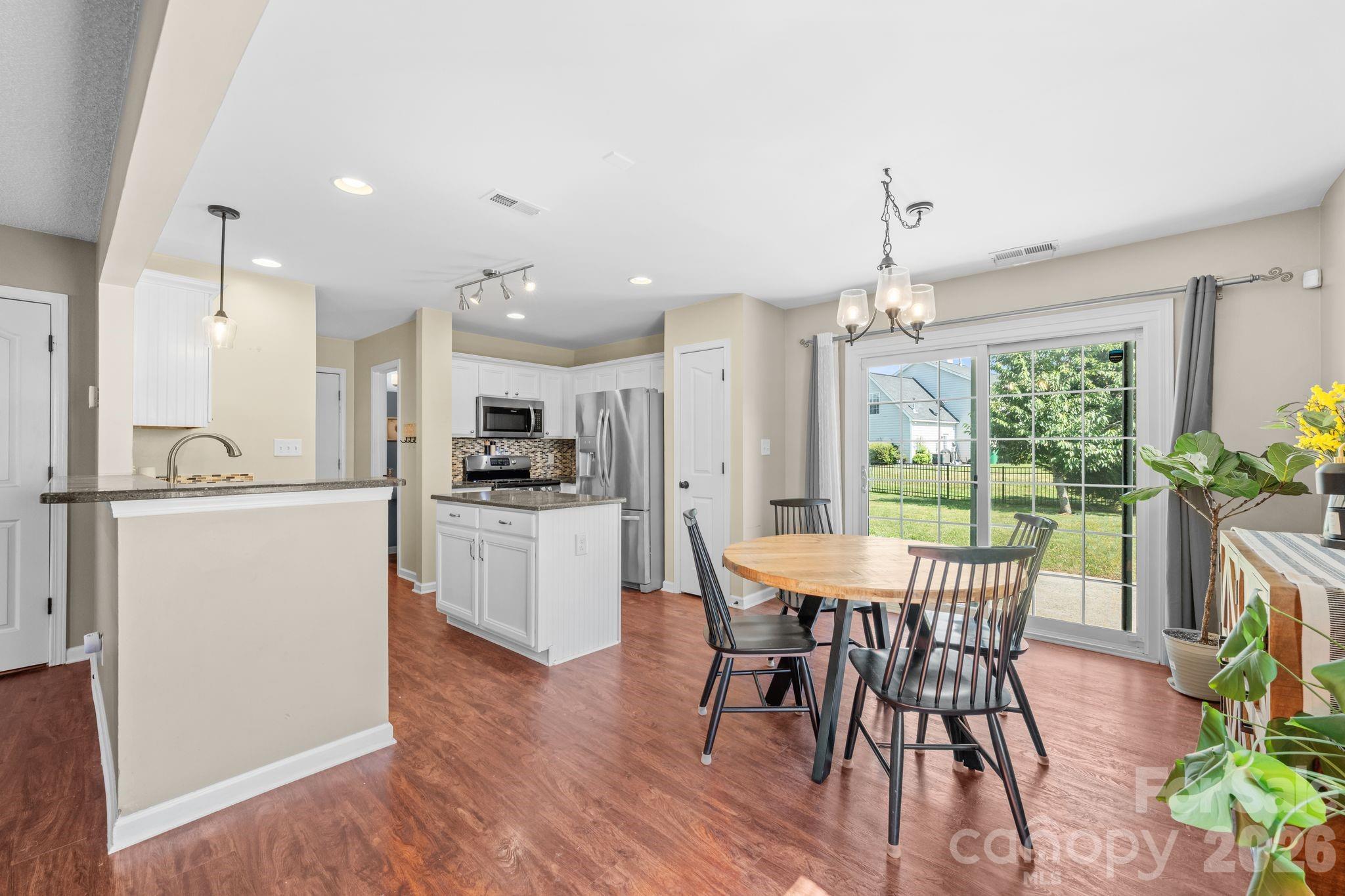 5550 Mt Mansfield Road Charlotte, NC 28278 - Photo 5 of 16