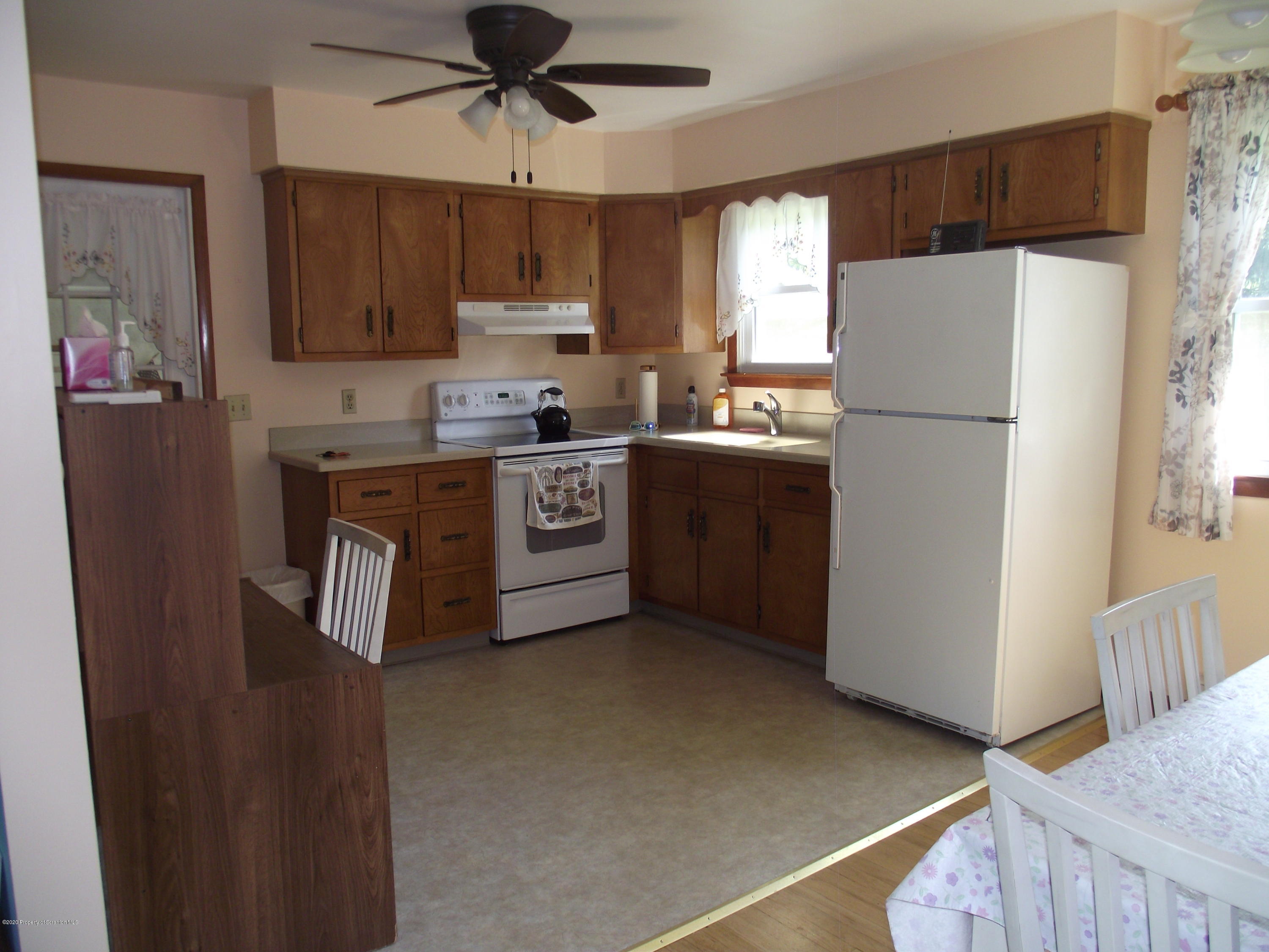 1639 Falls Road Clarks Summit, PA 18411 - Photo 7 of 23 Gallery Image 7