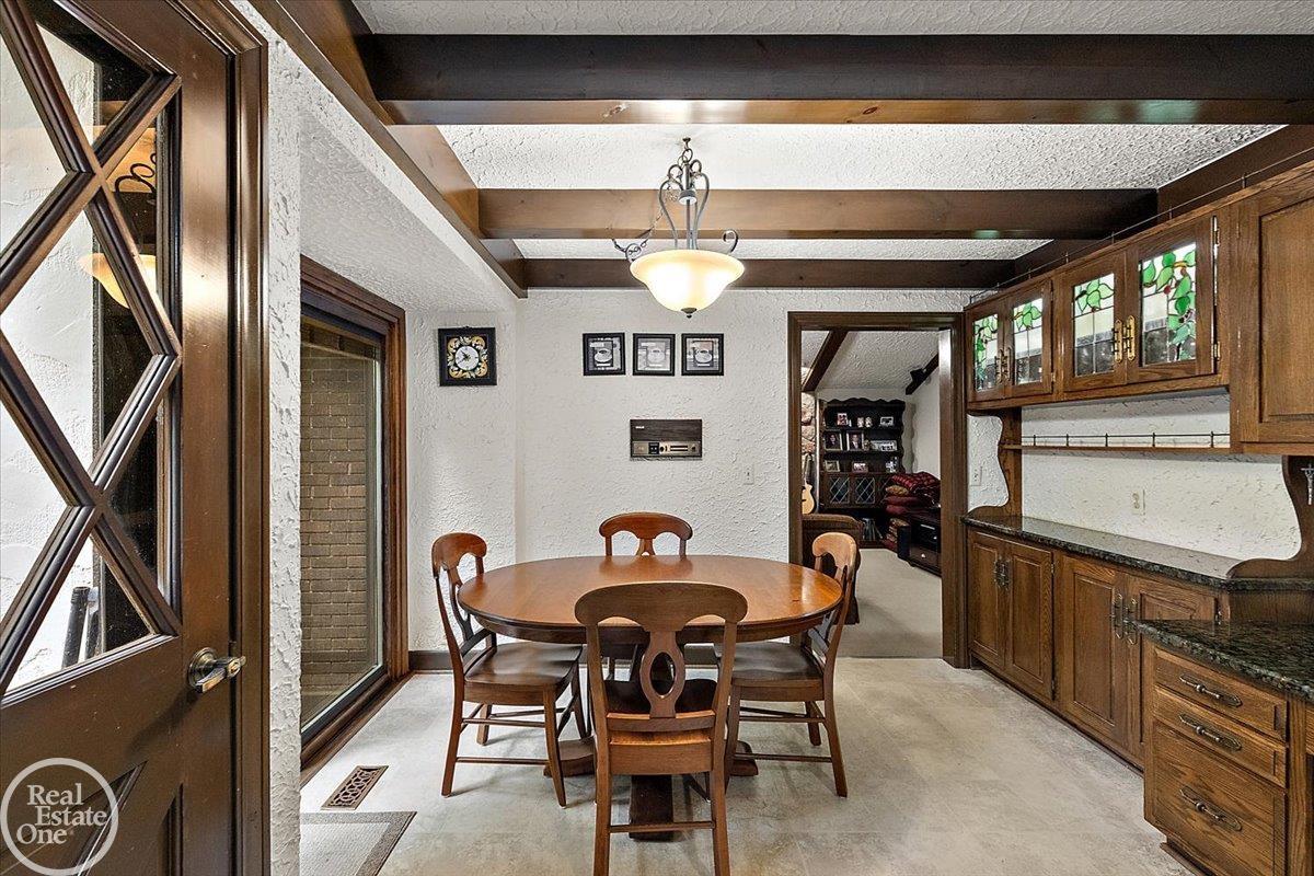 523 Ridgewood Road Rochester, MI 48306 - Photo 26 of 61 Gallery Image 26