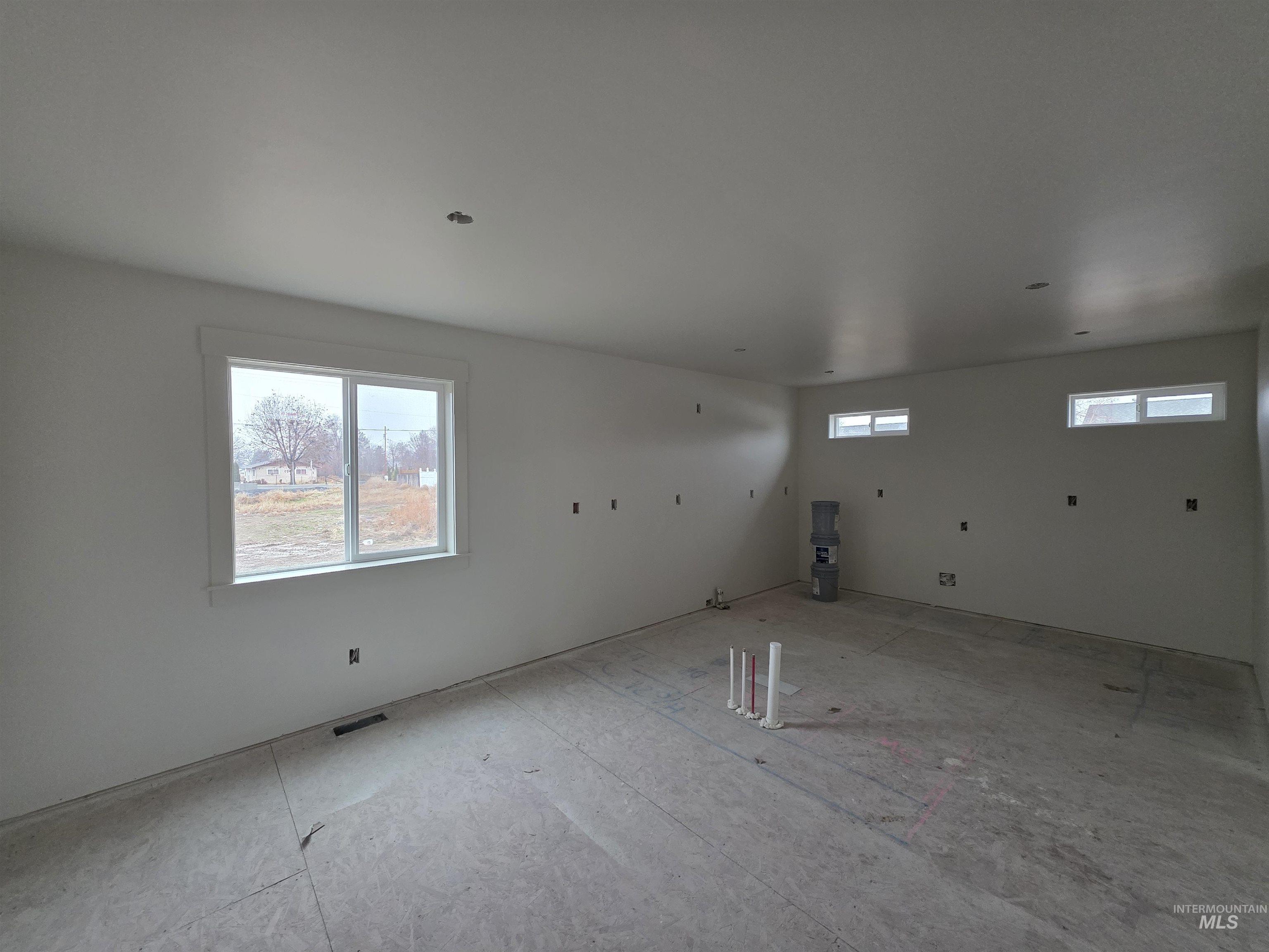 1504 Tverdy Lane Buhl, ID 83316 - Photo 7 of 12 View of empty room
