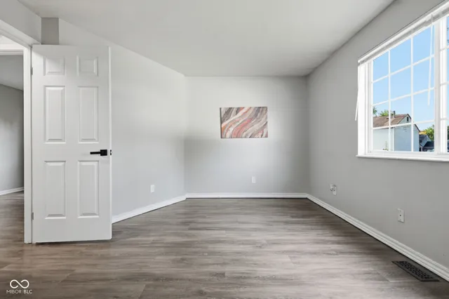 $229,000 | 8312 Devonshire Road, Columbus, IN 47201