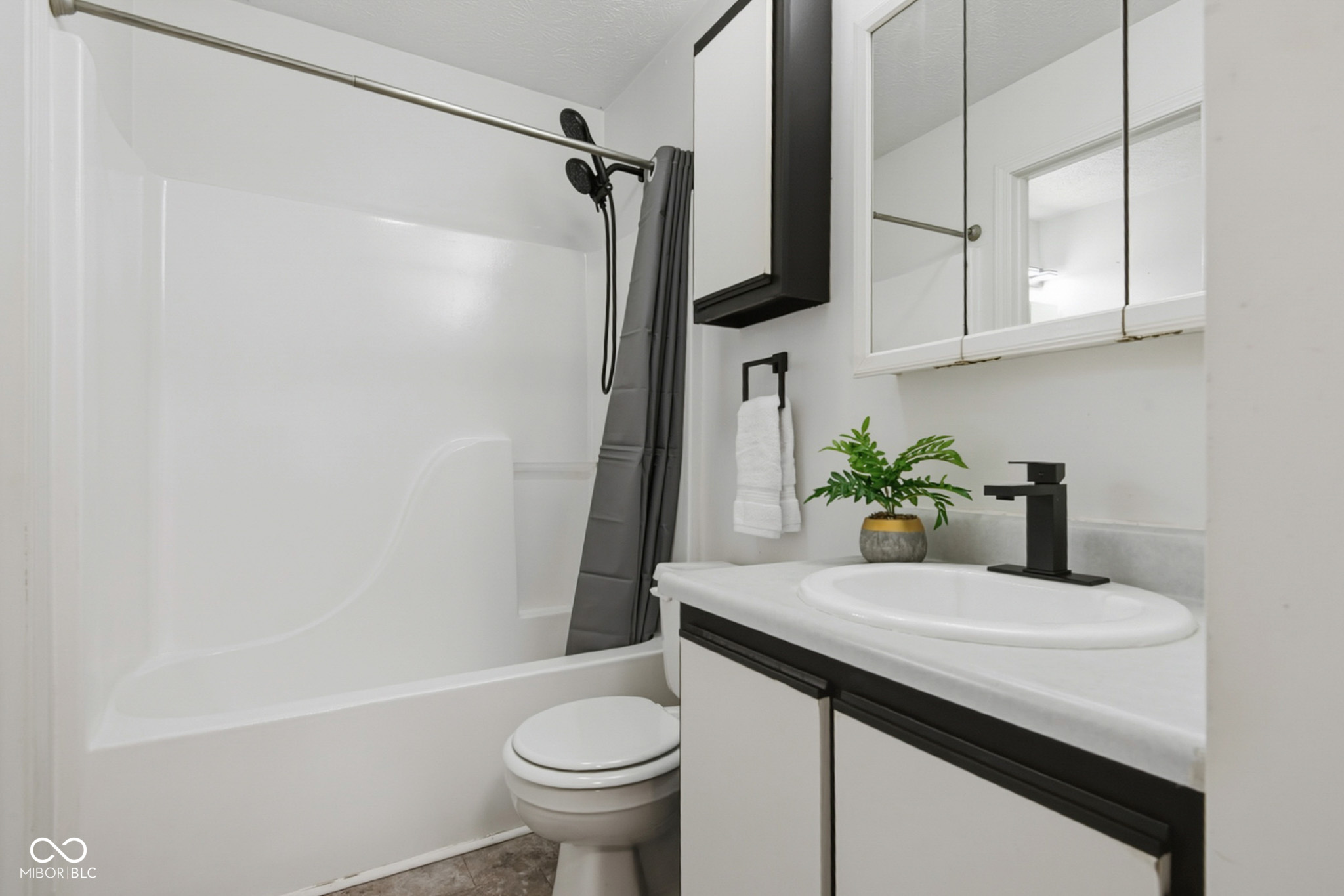 8312 Devonshire Road Columbus, IN 47201 - Photo 18 of 38