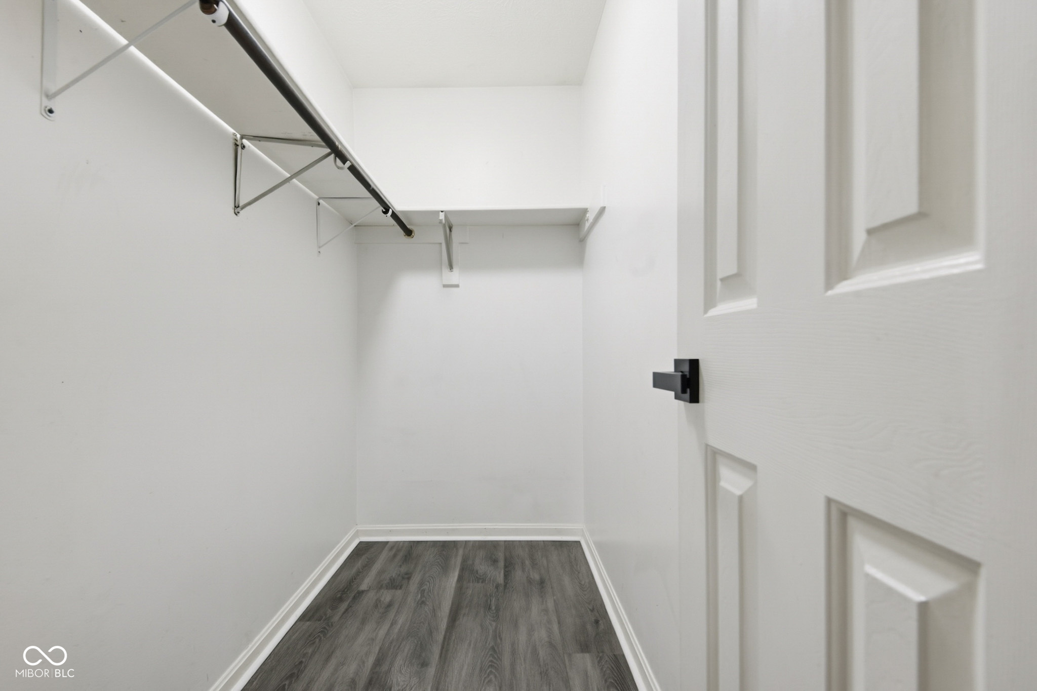 8312 Devonshire Road Columbus, IN 47201 - Photo 23 of 38