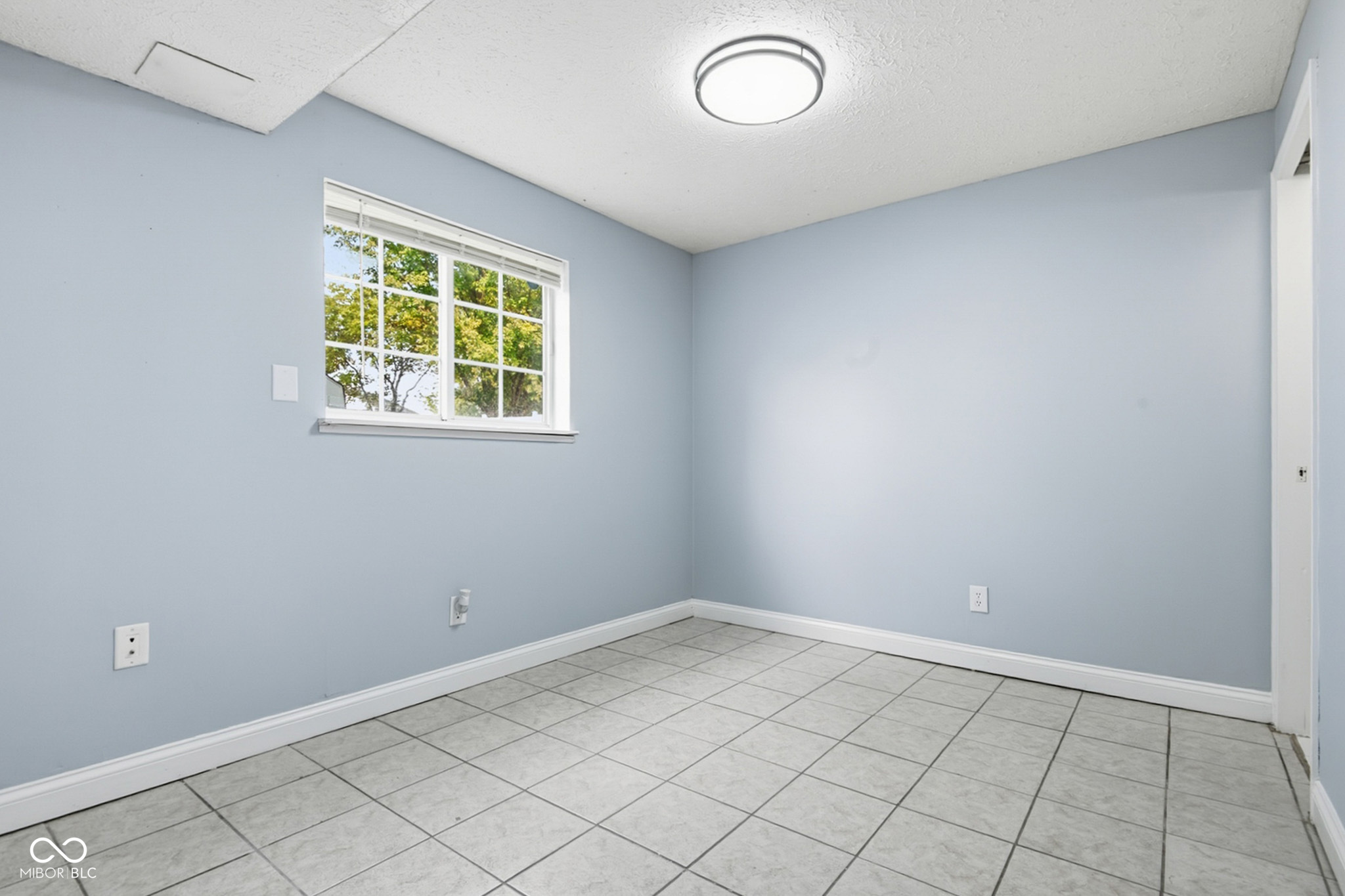 8312 Devonshire Road Columbus, IN 47201 - Photo 26 of 38