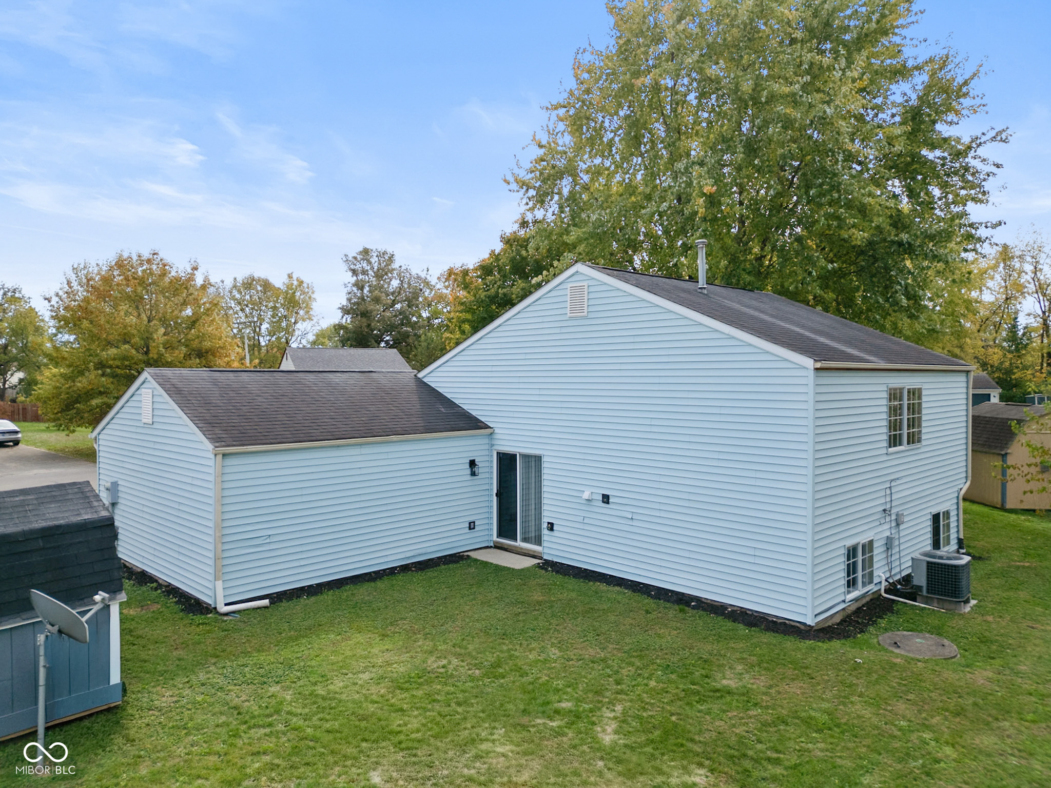 8312 Devonshire Road Columbus, IN 47201 - Photo 34 of 38