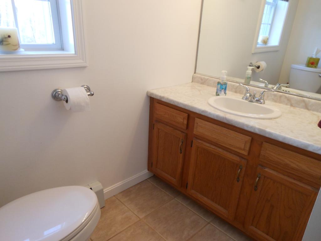 38 Oak Hill Road Concord, NH 03301 - Photo 20 of 36