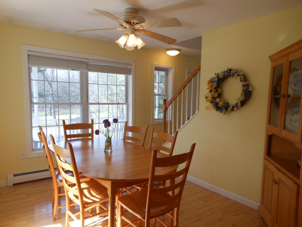 38 Oak Hill Road Concord, NH 03301 - Photo 3 of 36