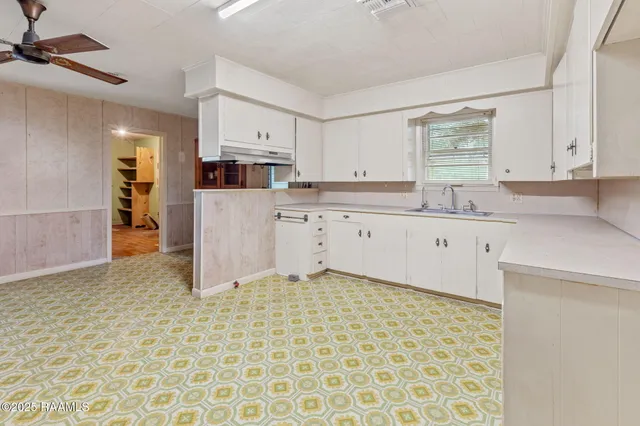 $119,000 | 141 Spanish Moss Lane, Jennings, LA 70546