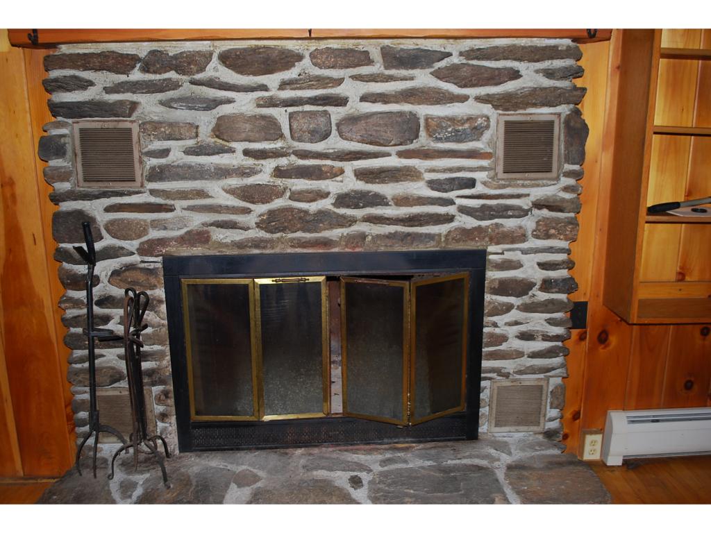 1049 County Road Walpole, NH 03608 - Photo 8 of 18