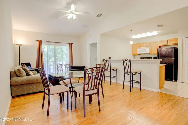 $127,000 | 6075 Maggies Circle, Unit 113, Jacksonville, FL 32244