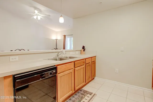 $127,000 | 6075 Maggies Circle, Unit 113, Jacksonville, FL 32244