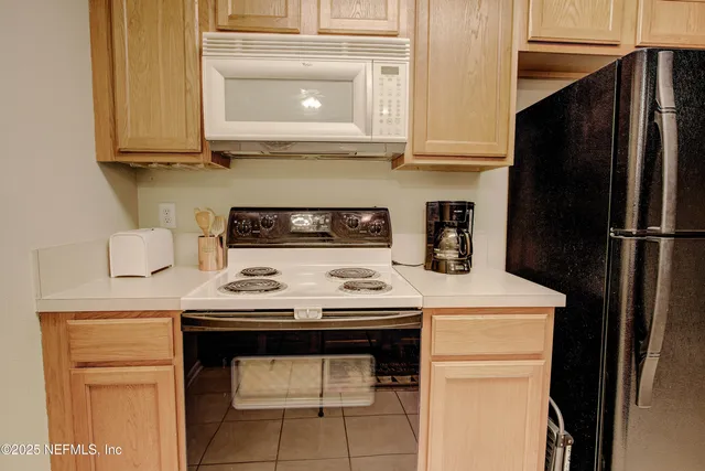 $127,000 | 6075 Maggies Circle, Unit 113, Jacksonville, FL 32244