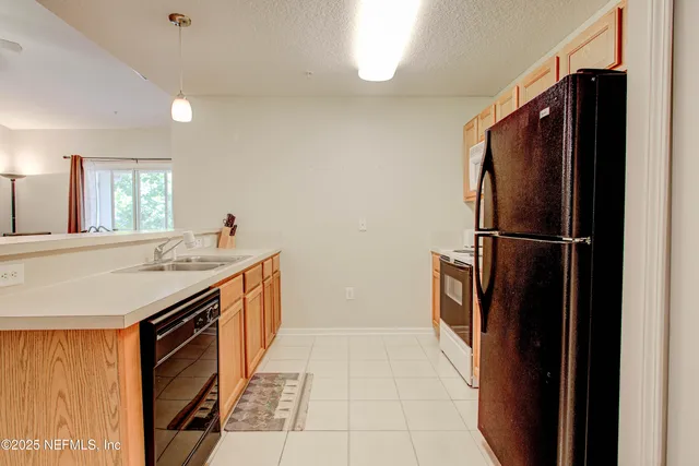 $127,000 | 6075 Maggies Circle, Unit 113, Jacksonville, FL 32244