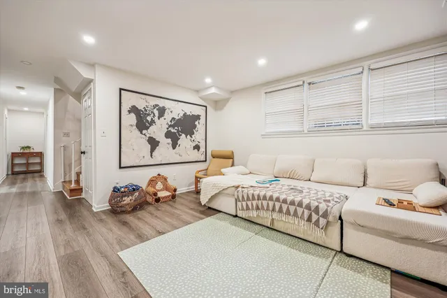 $4,950 | 11712 Seven Locks Road, Potomac, MD 20854