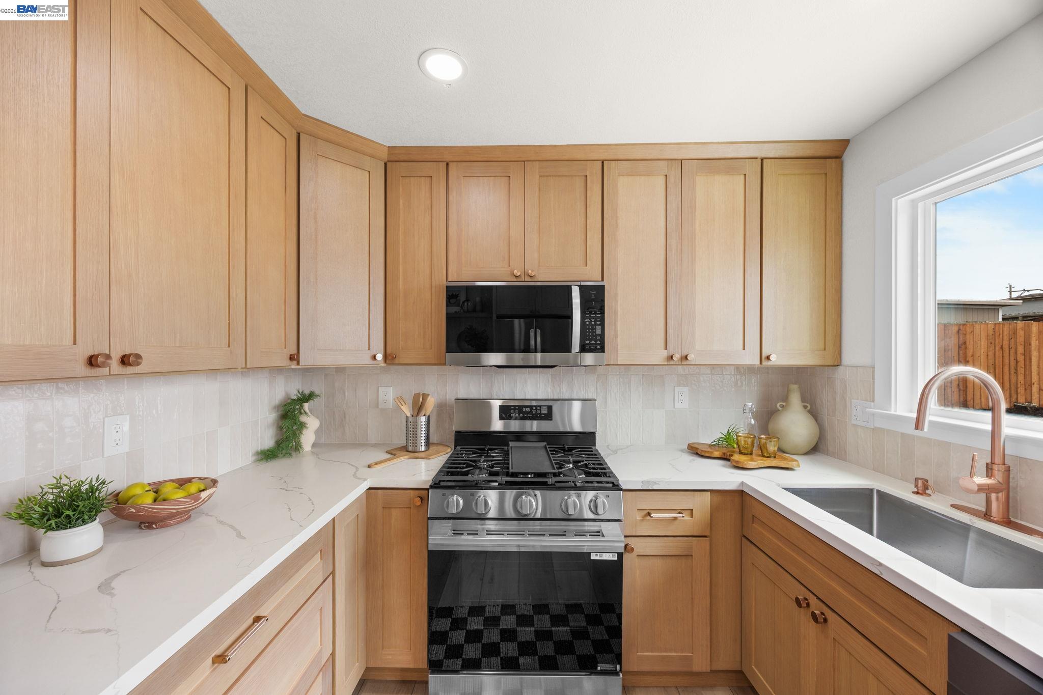 460 Inverness Drive Pacifica, CA 94044 - Photo 13 of 35