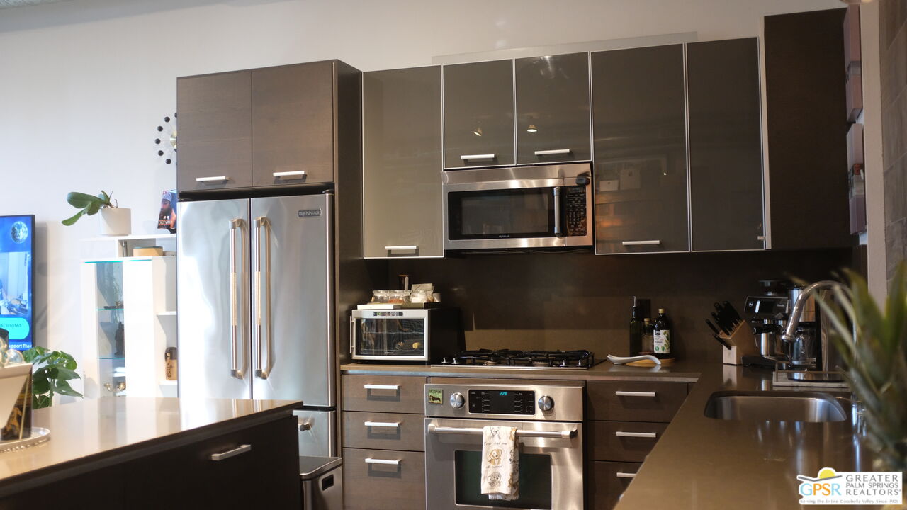 13320 Beach Avenue, Unit 102 Marina del Rey, CA 90292 - Photo 9 of 27