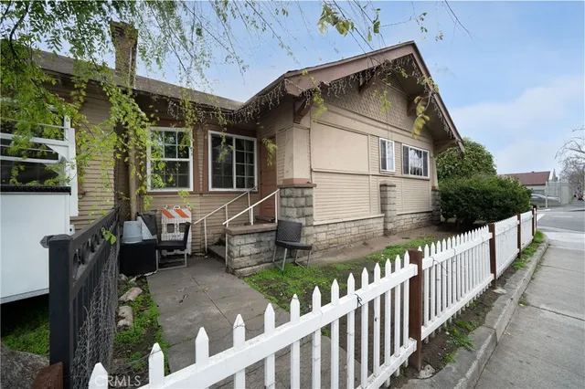 a view of house and outdoor space
