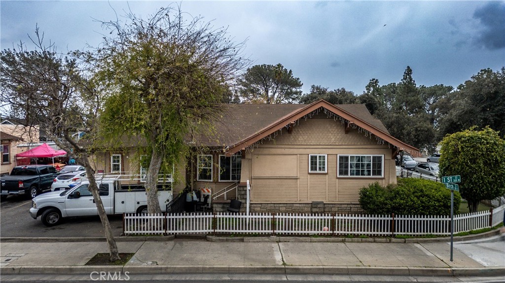 101 South Birch Street Santa Ana, CA 92701 - Photo 5 of 6 a view of multiple house with garage