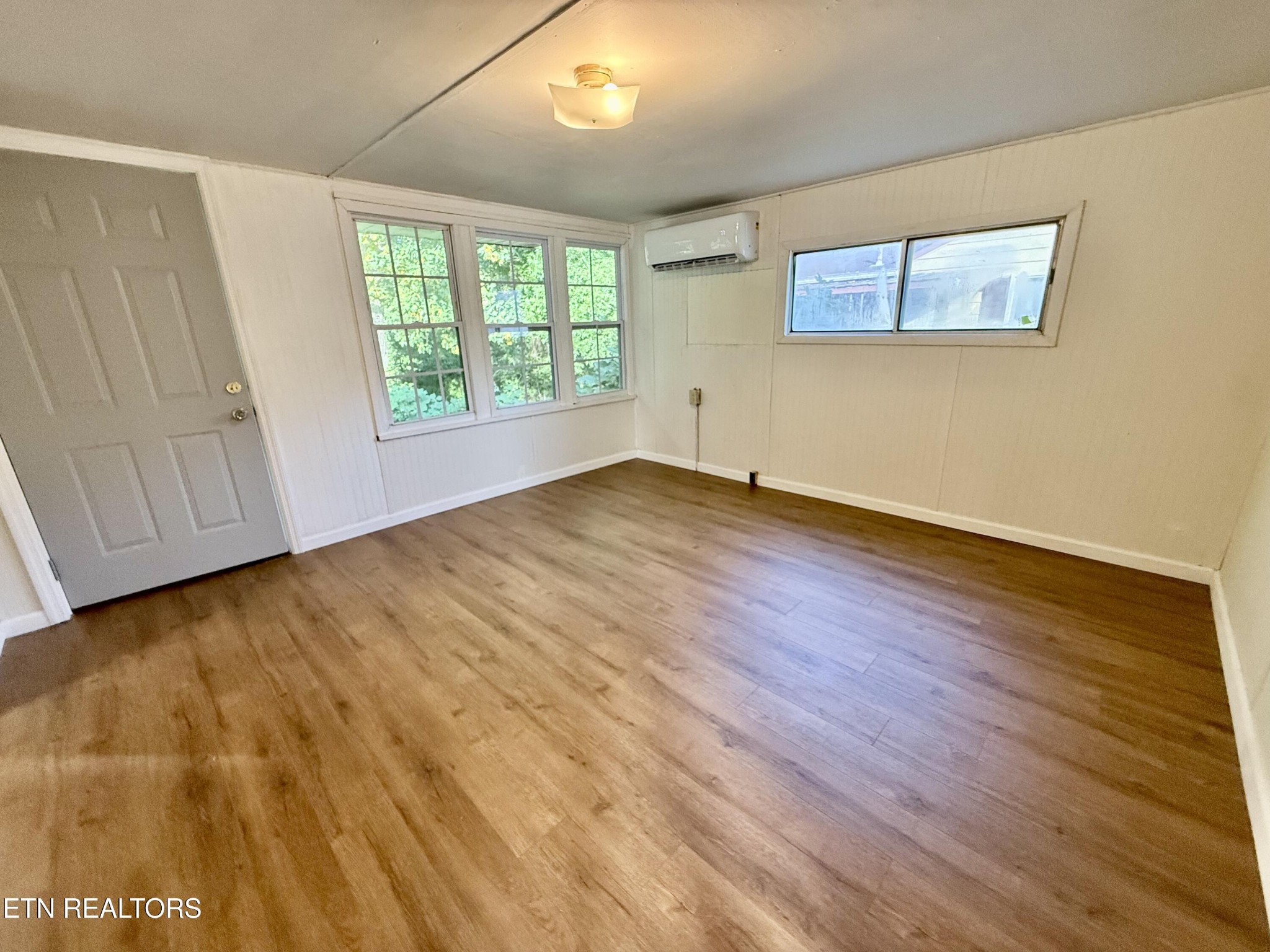 211 Wadsworth Place Oak Ridge, TN 37830 - Photo 8 of 24 Gallery Image 8