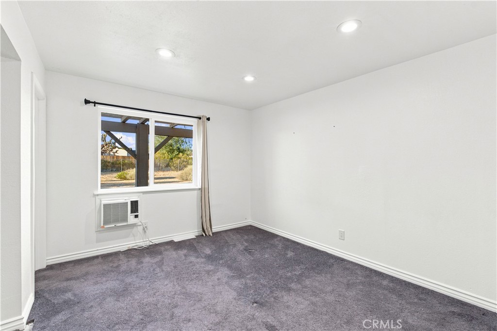 15037 Miami Road Apple Valley, CA 92307 - Photo 15 of 65
