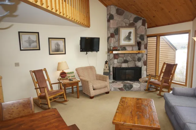 $89,000 | 1621 Superior Shores Drive, Unit 71, Two Harbors, MN 55616