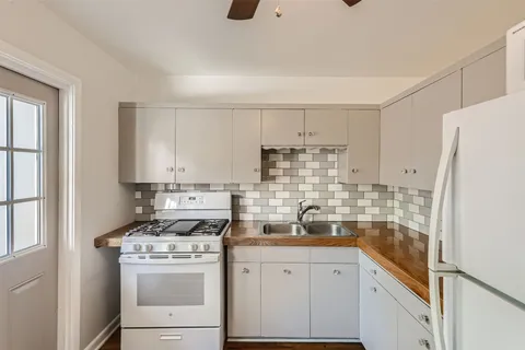 $1,200 | 1016 Chevy Chase Drive, San Antonio, TX 78209