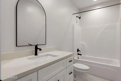 $240,000 | 300 Ave B, Unit D, Broussard, LA 70518