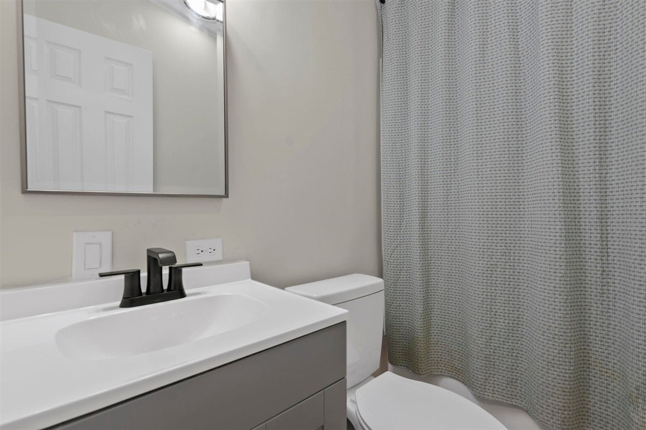 553 Lake Road Bowling Green, KY 42101 - Photo 17 of 26 Gallery Image 17