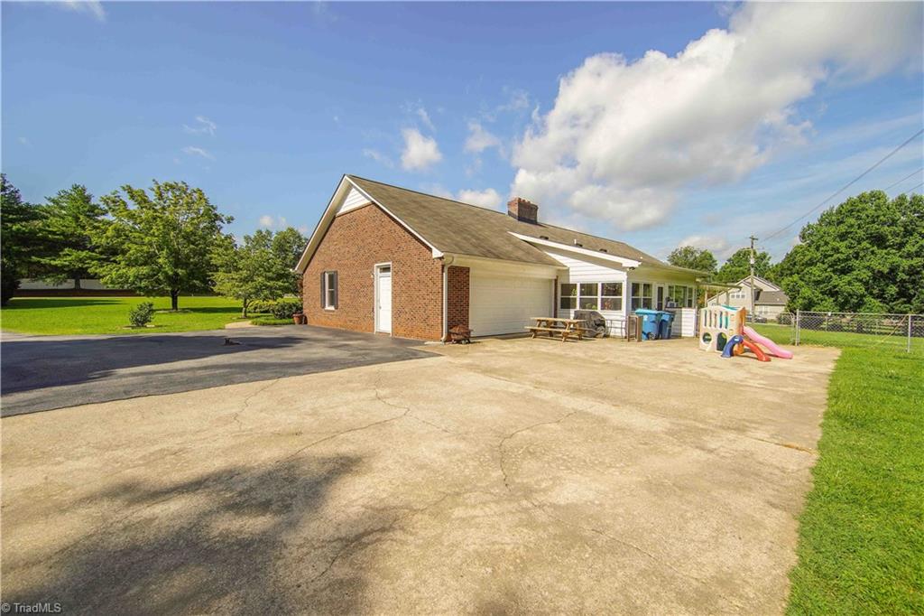 5376 Bunch Road Summerfield, NC 27358 - Photo 38 of 45