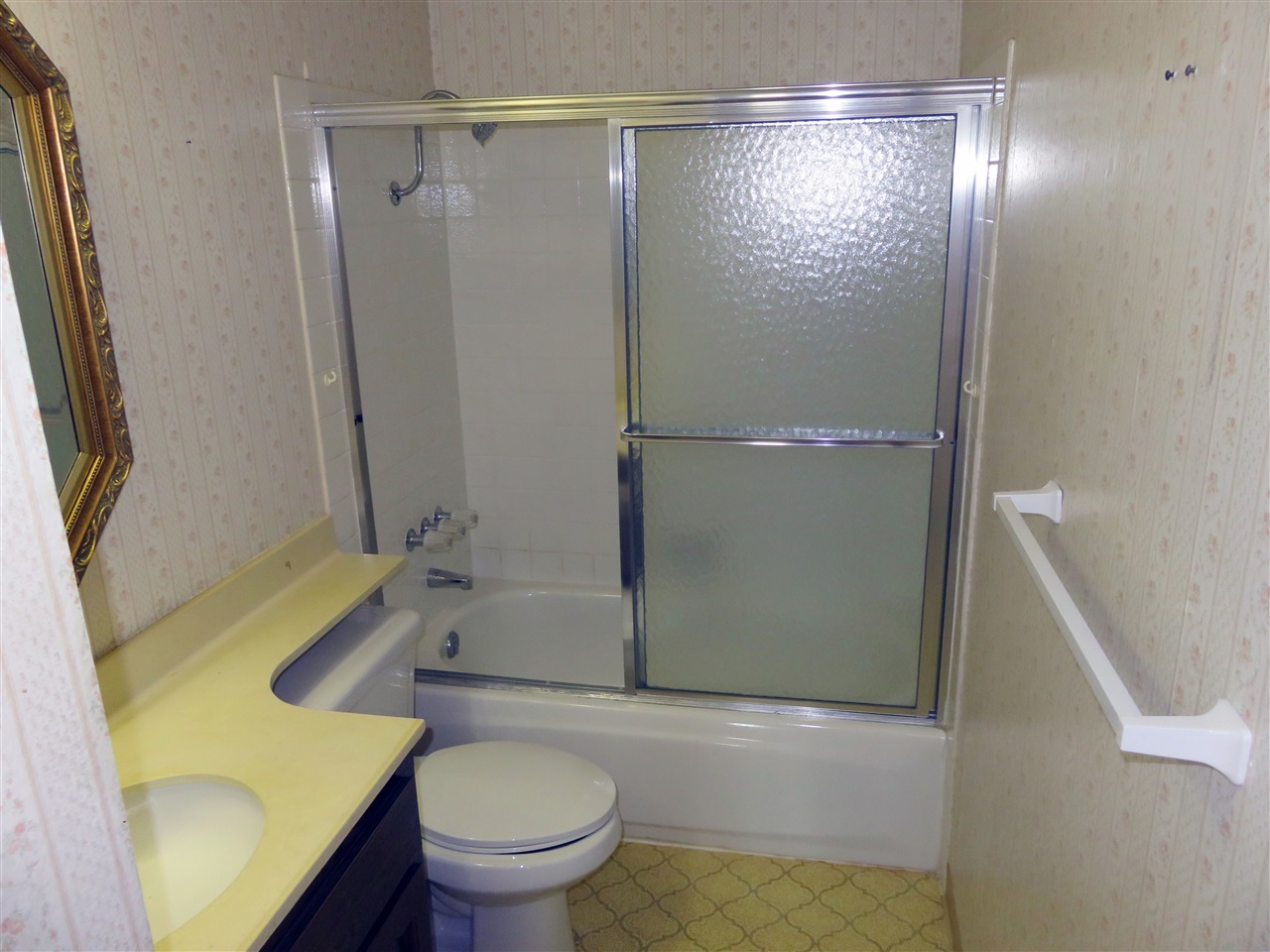 2592 Windmill View Road El Cajon, CA 92020 - Photo 22 of 25 Third bathroom