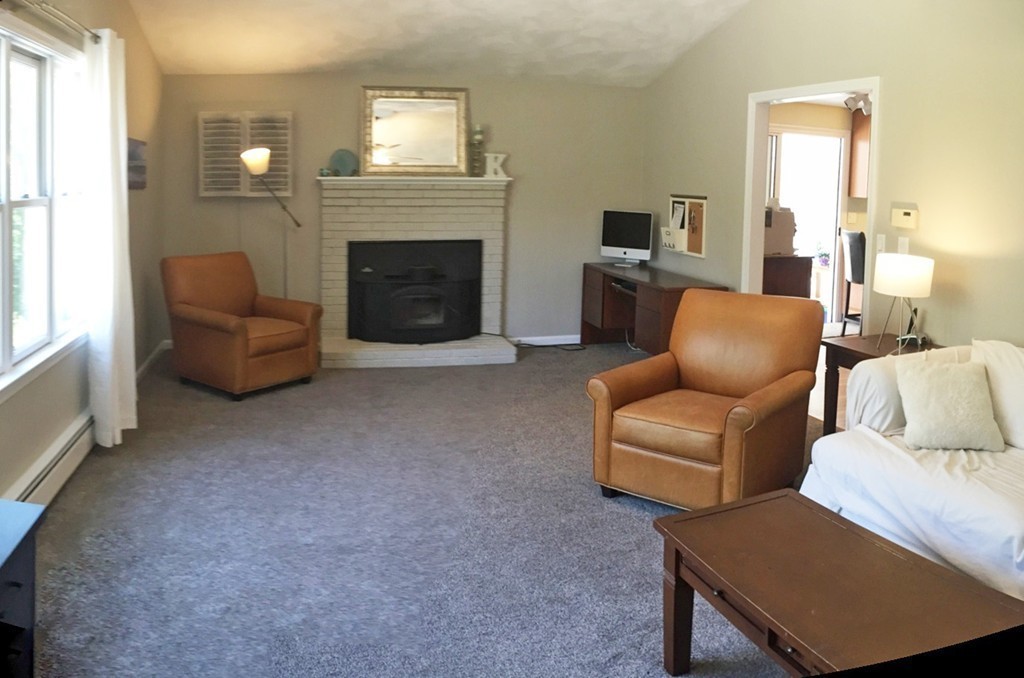 91 Barnett Road Sutton, MA 01590 - Photo 10 of 30