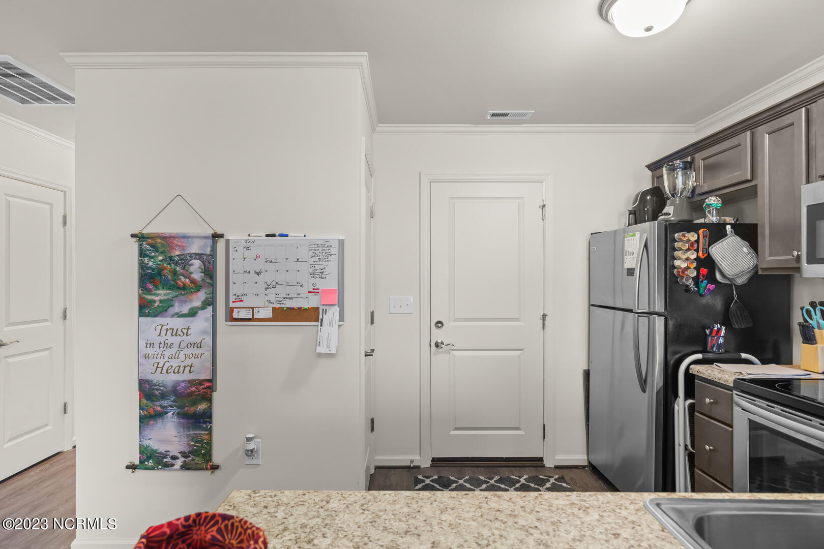 446 Sullivan Loop Road Midway Park, NC 28544 - Photo 11 of 33 11