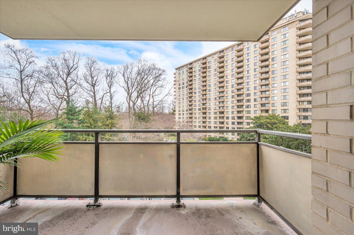 5225 Pooks Hill Road, Unit 505S Bethesda, MD 20814 - Photo 14 of 42