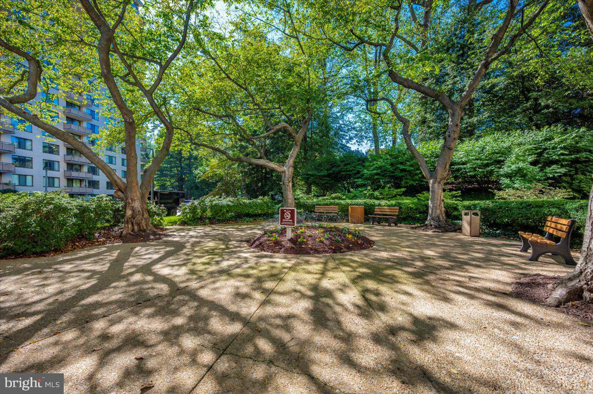 5225 Pooks Hill Road, Unit 505S Bethesda, MD 20814 - Photo 32 of 42