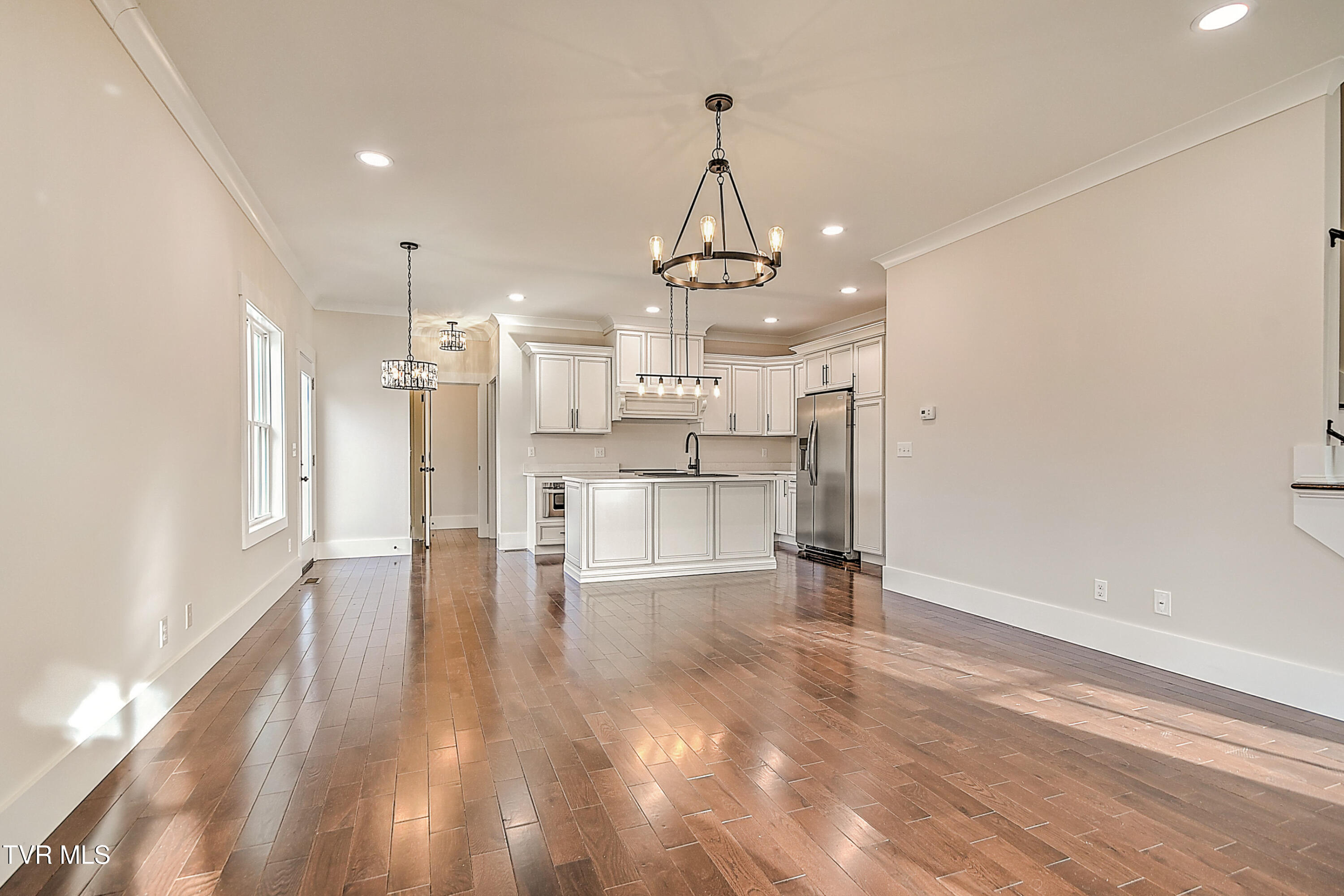 2009 Idle Hour Road Kingsport, TN 37660 - Photo 11 of 40 2009 Idle Hour-8