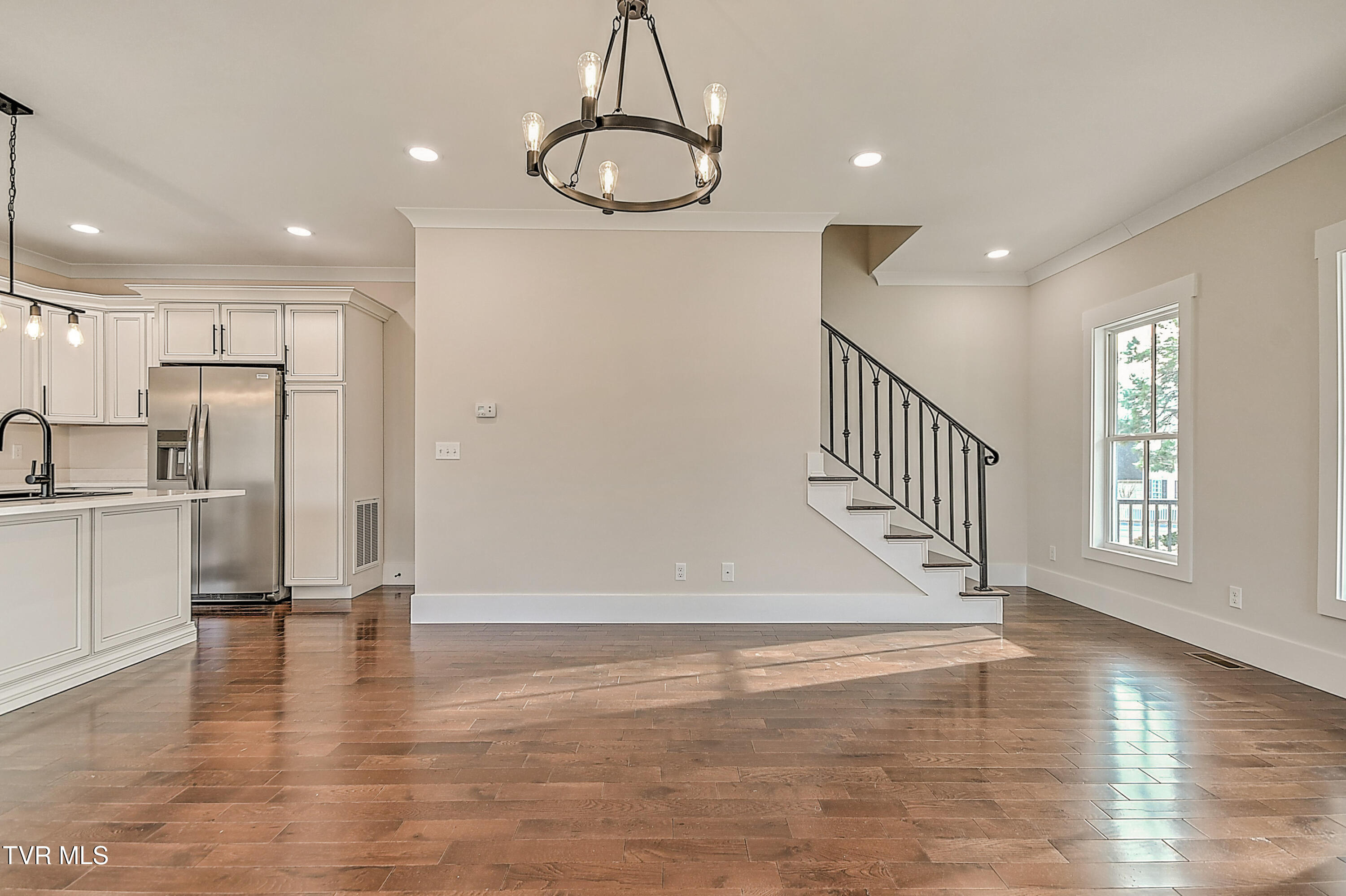 2009 Idle Hour Road Kingsport, TN 37660 - Photo 12 of 40 2009 Idle Hour-10