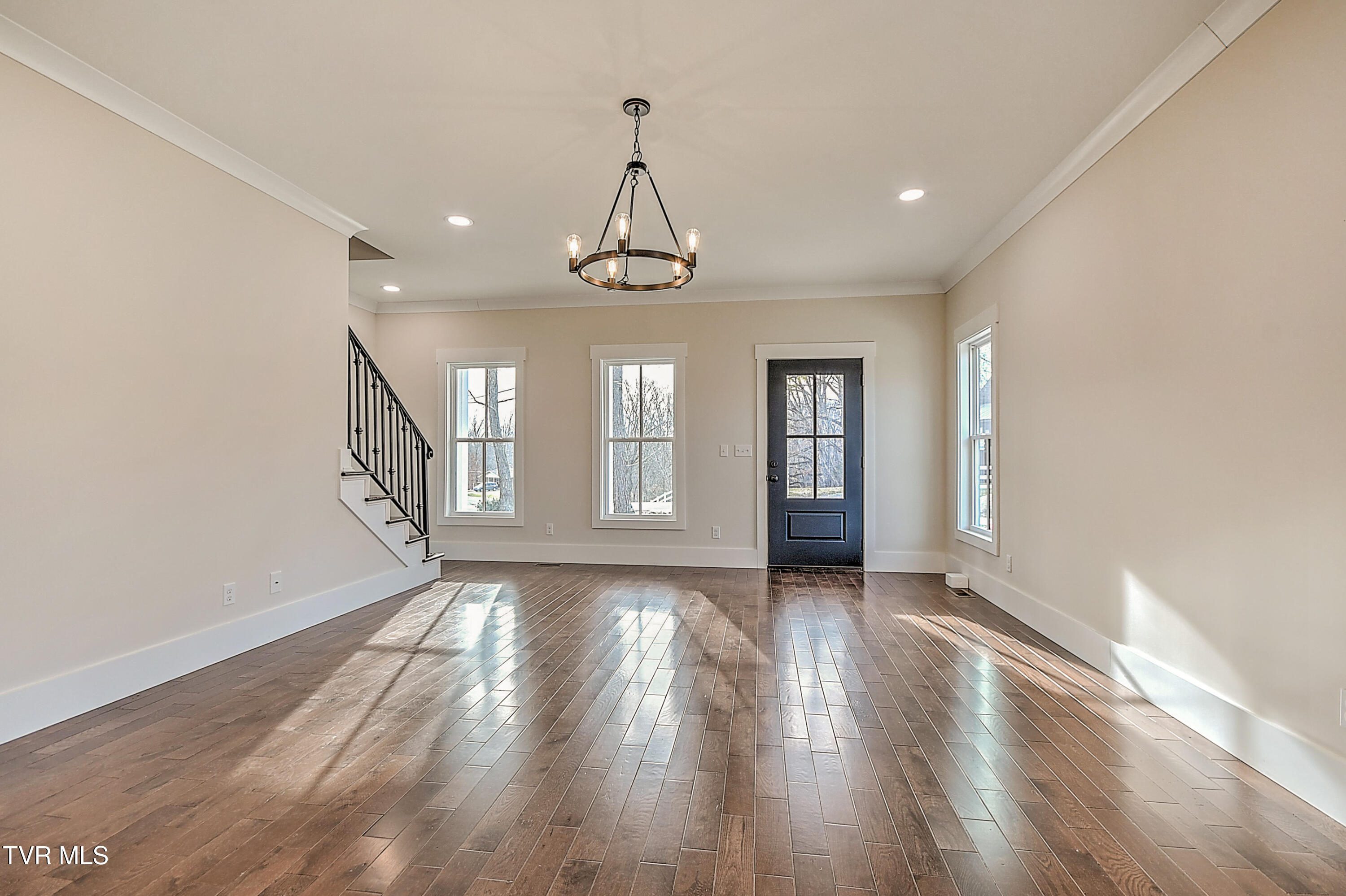 2009 Idle Hour Road Kingsport, TN 37660 - Photo 13 of 40 2009 Idle Hour-11