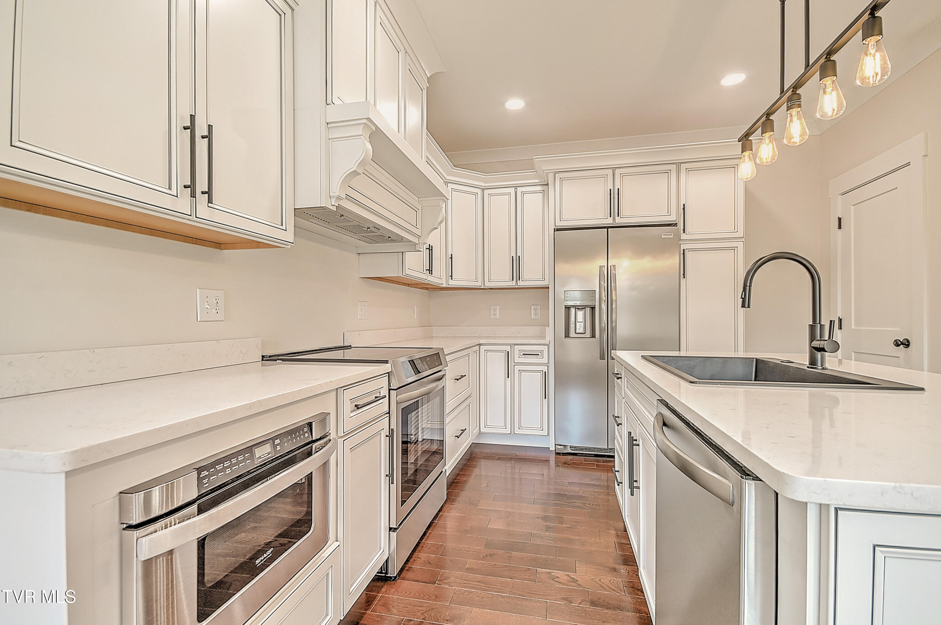 2009 Idle Hour Road Kingsport, TN 37660 - Photo 17 of 40 2009 Idle Hour-15