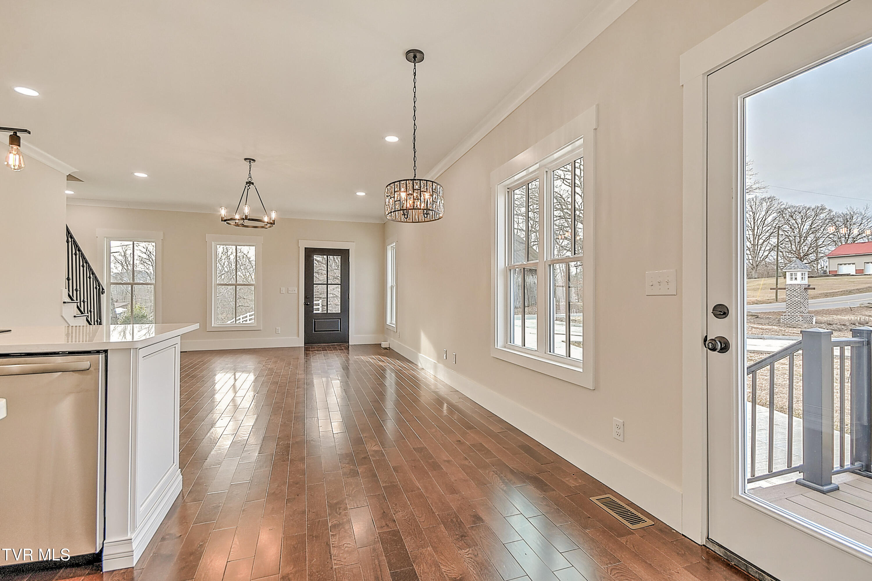 2009 Idle Hour Road Kingsport, TN 37660 - Photo 18 of 40 2009 Idle Hour-16