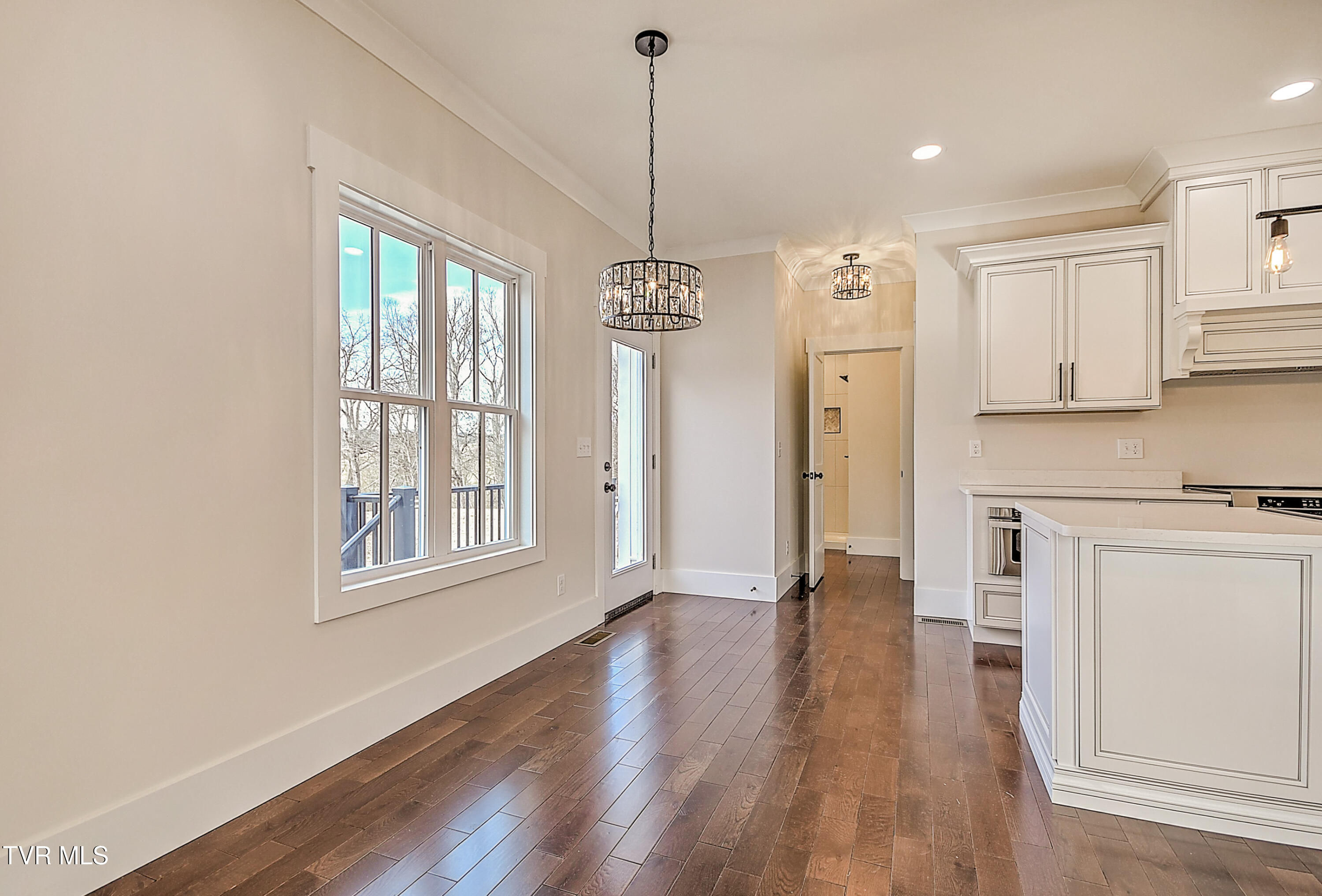 2009 Idle Hour Road Kingsport, TN 37660 - Photo 19 of 40 2009 Idle Hour-17