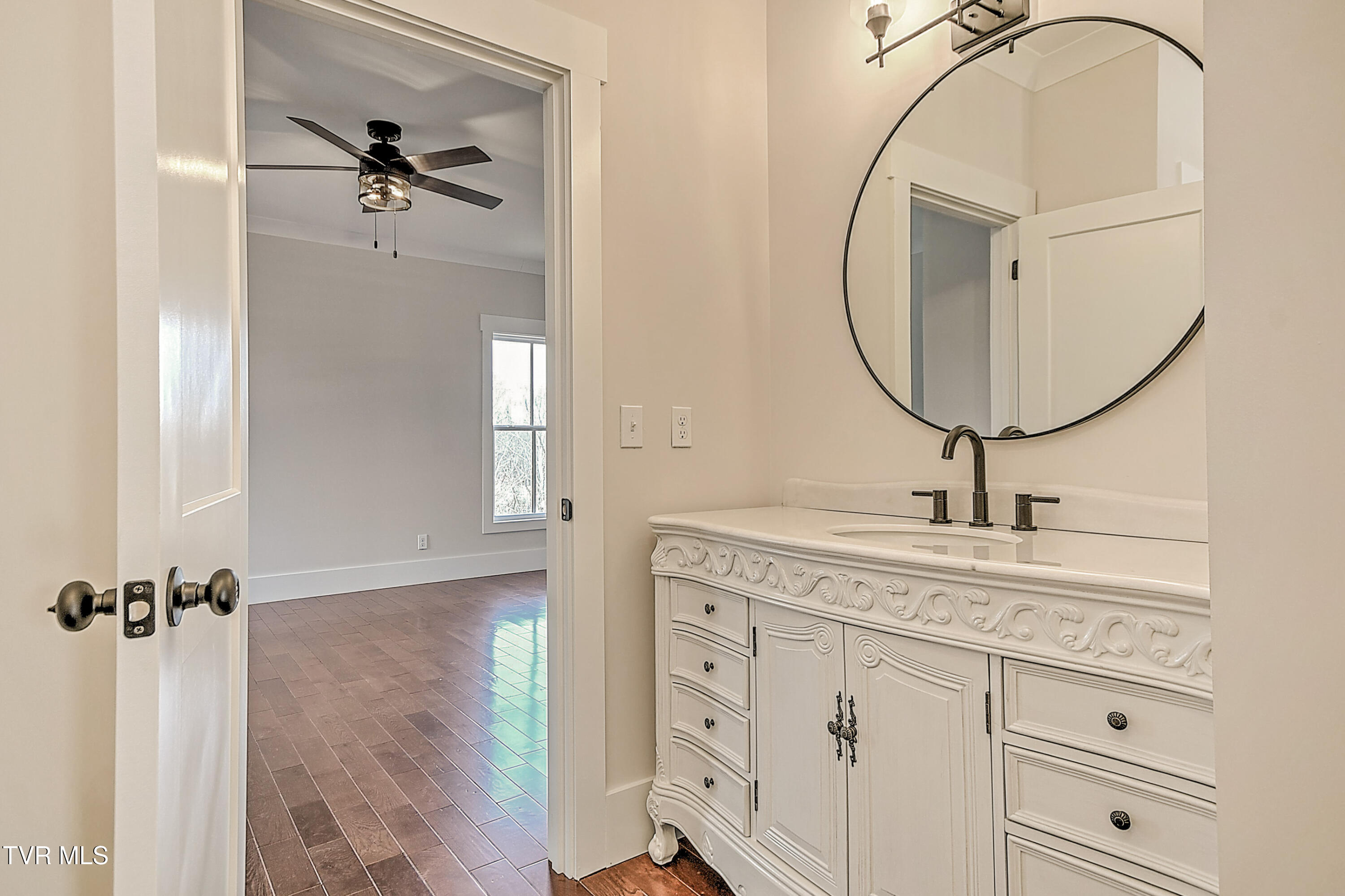 2009 Idle Hour Road Kingsport, TN 37660 - Photo 29 of 40 2009 Idle Hour-27