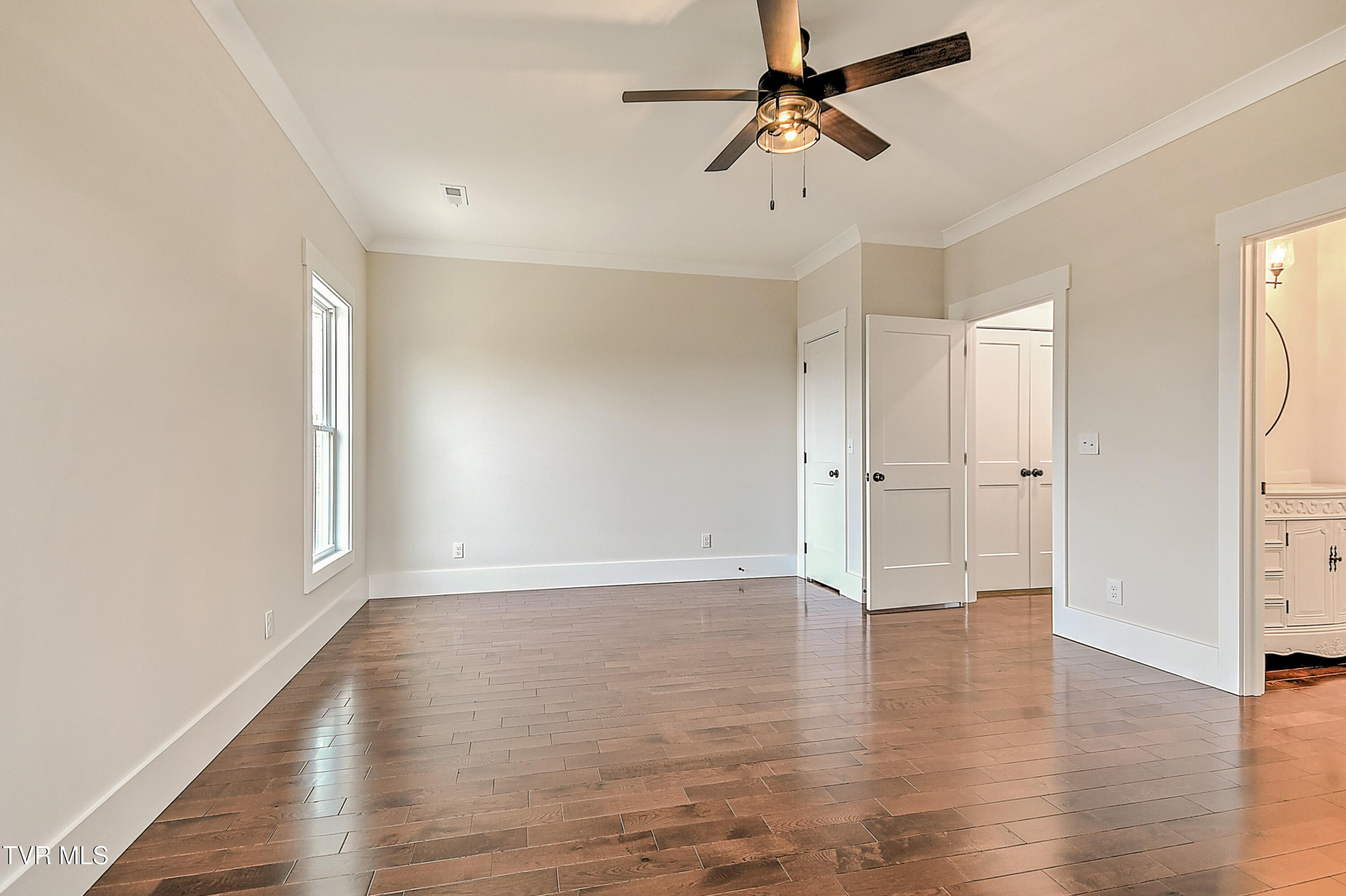 2009 Idle Hour Road Kingsport, TN 37660 - Photo 34 of 40 2009 Idle Hour-32