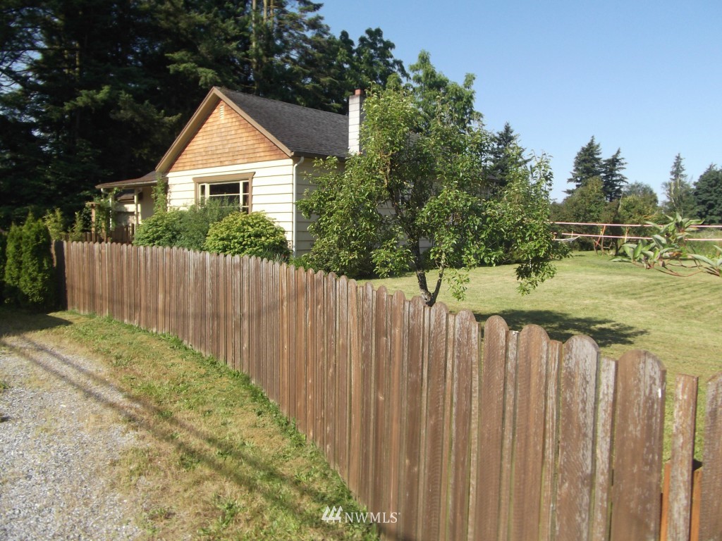 7063 Hannegan Road Lynden, WA 98264 - Photo 1 of 15 Gallery Image 1