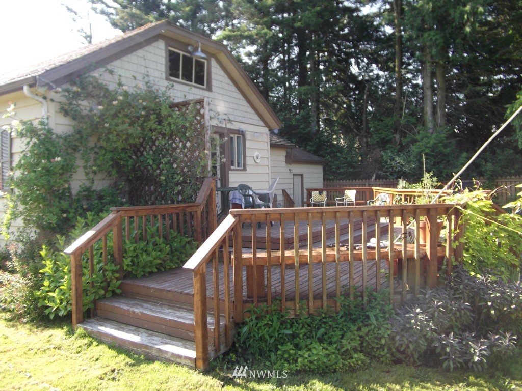 7063 Hannegan Road Lynden, WA 98264 - Photo 3 of 15 Gallery Image 3